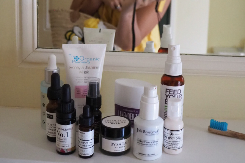 Capsule Skincare to go: Under 100 ml essentials for glowing holiday skin